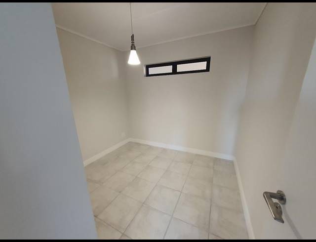2 BEDROOM PROPERTY TO RENT IN GREENBAY ECO ESTATE